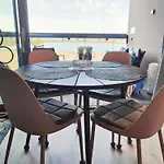 Marina Mermaid Seaview Hiekkasaerkaet - Uusi Merinaekoealahuoneisto, Sisaeltaeae Liinavaatteet Daire *