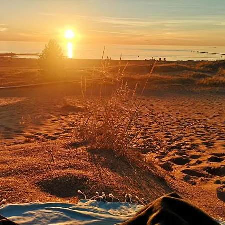 Marina Mermaid Seaview Hiekkasaerkaet - Uusi Merinaekoealahuoneisto, Sisaeltaeae Liinavaatteet *