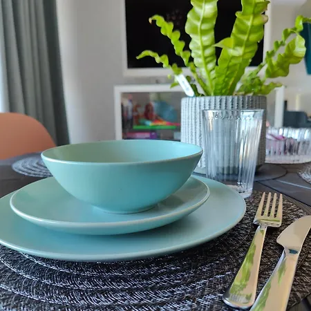 Marina Mermaid Seaview Hiekkasaerkaet - Uusi Merinaekoealahuoneisto, Sisaeltaeae Liinavaatteet Appartement