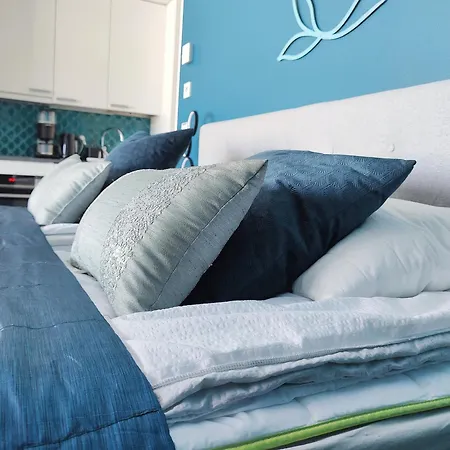 Marina Mermaid Seaview Hiekkasaerkaet - Uusi Merinaekoealahuoneisto, Sisaeltaeae Liinavaatteet Апартаменты