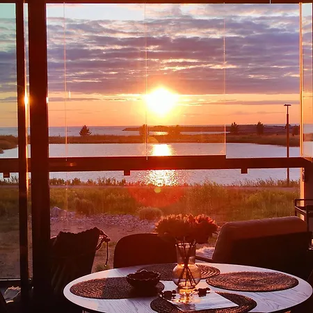 Marina Mermaid Seaview Hiekkasaerkaet - Uusi Merinaekoealahuoneisto, Sisaeltaeae Liinavaatteet شقة *