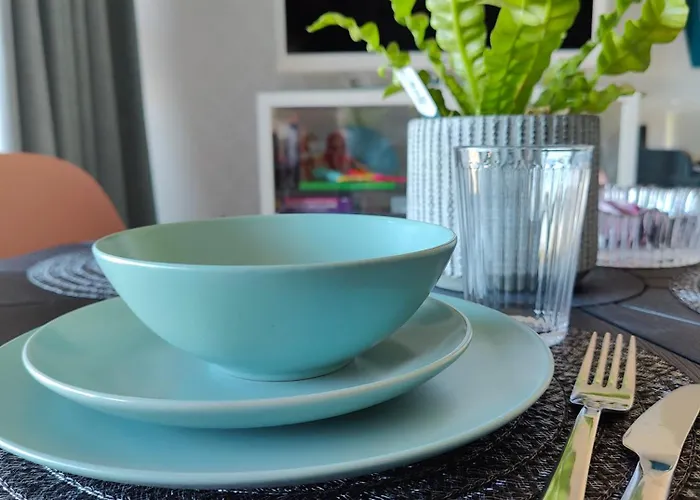 Marina Mermaid Seaview Hiekkasaerkaet - Uusi Merinaekoealahuoneisto, Sisaeltaeae Liinavaatteet 아파트