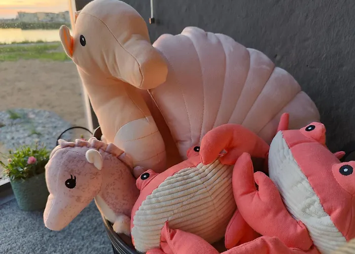 아파트 Marina Mermaid Seaview Hiekkasaerkaet - Uusi Merinaekoealahuoneisto, Sisaeltaeae Liinavaatteet *