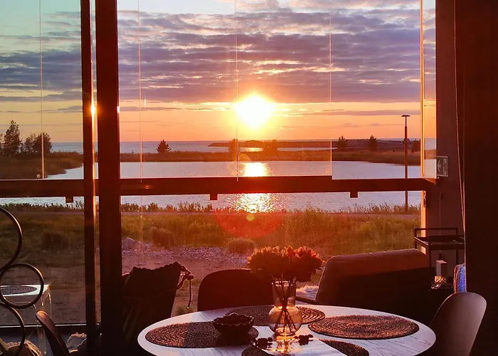 Marina Mermaid Seaview Hiekkasaerkaet - Uusi Merinaekoealahuoneisto, Sisaeltaeae Liinavaatteet 아파트 *