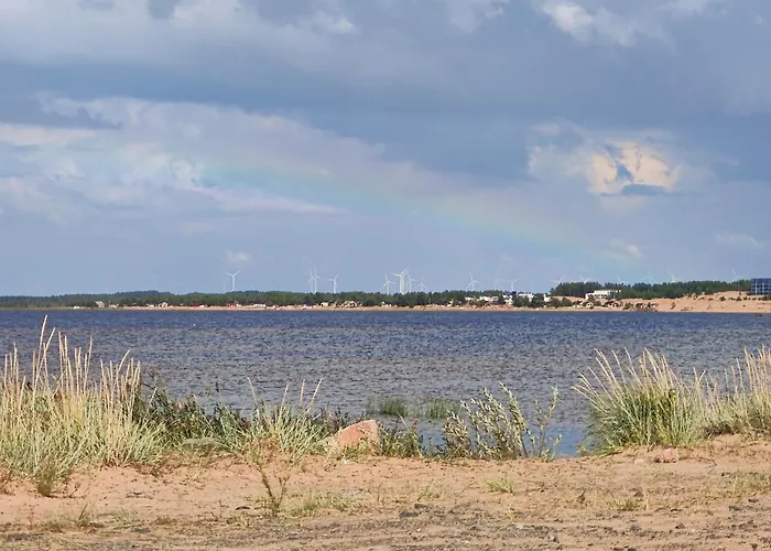 Marina Mermaid Seaview Hiekkasaerkaet - Uusi Merinaekoealahuoneisto, Sisaeltaeae Liinavaatteet